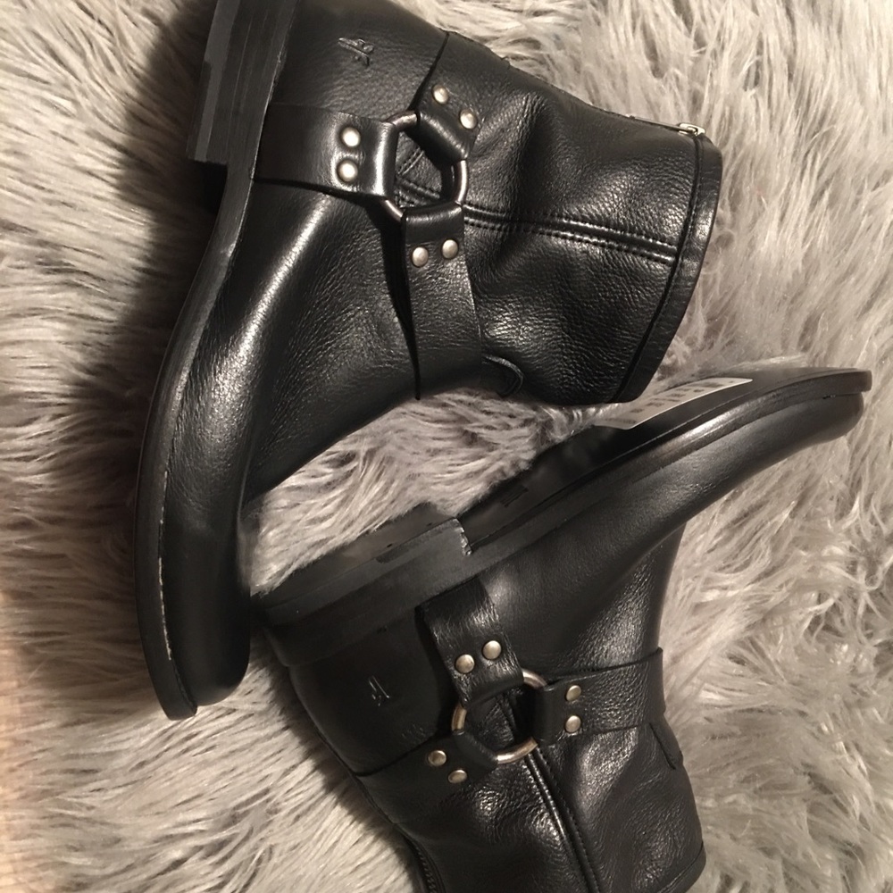 Frye boots new